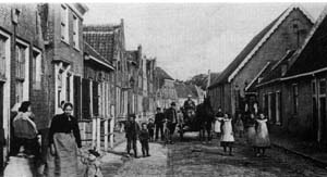 De Dorpsstraat voor 1913