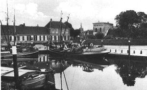 De dorpshaven met Schippershuis